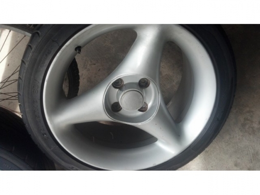 แม็กอิตาลี ขอบ 16 ขนาด 4 รู 100 แถมยาง 1 ชุด