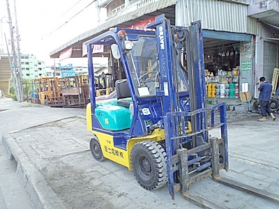 ขายรถยกโคมัสสึ 1.5 ตัน รุ่น16 เครื่องเบนซิน เกียร์ออโต้ กระบอกคู่ งาสไลด์ซ้าย-ขวา เสาสูง 3 เมตร ยางตัน พวงมาลัยเพาเว่อร์ สีเดิมจากนอก ตรวจเช็คระบบเครื่องยนต์ เบรก ครัช ไฮโดรลิกเรียบร้อยแล้ว ใช้งานได้ทันที ขายรถยกโคมัสสึ 1.5 ตัน รุ่น16 เครื่องเบนซิน เกียร์ออโต้ กระบอกคู่ งาสไลด์ซ้าย-ขวา เสาสูง 3 เมตร ยางตัน พวงมาลัยเพาเว่อร์ สีเดิมจากนอก ตรวจเช็คระบบเครื่องยนต์ เบรก ครัช ไฮโดรลิกเรียบร้อยแล้ว ใช้งานได้ทันที