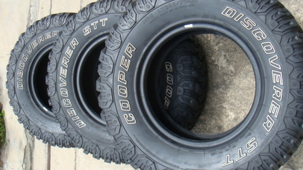 ขายยางMud Cooper Discoverer STT 265 75 r16 ปี12 กริ้บๆ ขายยางMud Cooper Discoverer STT 265 75 r16 ปี12 กริ้บๆ