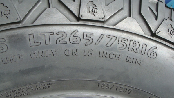 ขายยางMud Cooper Discoverer STT 265 75 r16 ปี12 กริ้บๆ ขายยางMud Cooper Discoverer STT 265 75 r16 ปี12 กริ้บๆ