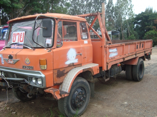 HINO KR 320