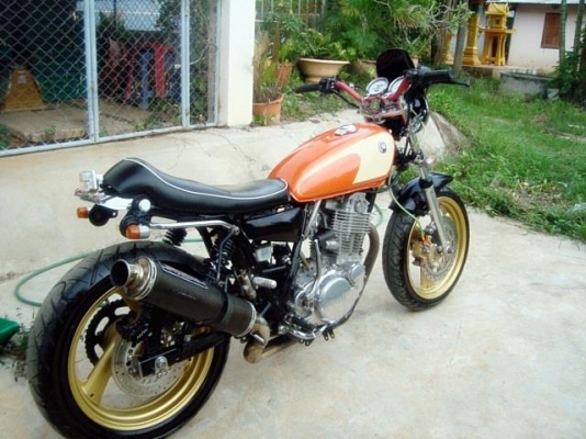 ขายSR400อินวอยสรรพสามิตแต่งเต็มทั้งคันขาย65600ต่อรองได้ครับ