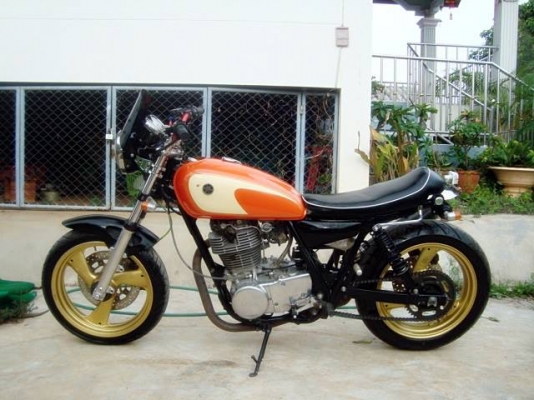 ขายSR400อินวอยสรรพสามิตแต่งเต็มทั้งคันขาย65600ต่อรองได้ครับ