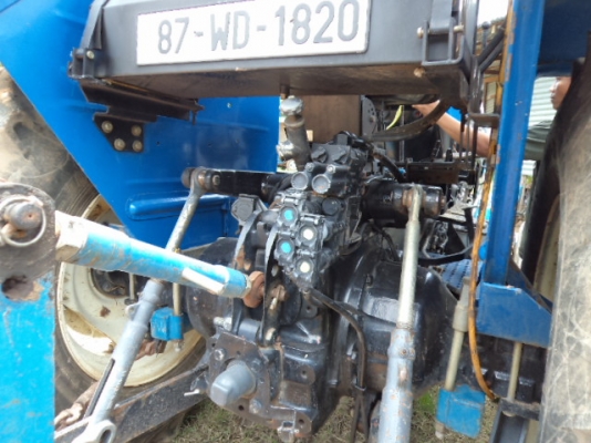 ขายรถไถฟออร์ด TB110  1เพลาสภาพสวยๆๆ พร้อมใช้งานคับ