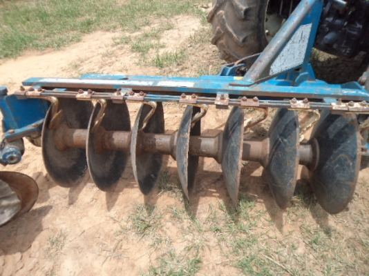 ขายรถไถฟออร์ด TB110  1เพลาสภาพสวยๆๆ พร้อมใช้งานคับ