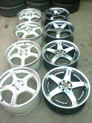 ขายล้อขอบ17ชุดละ4500 0806260417