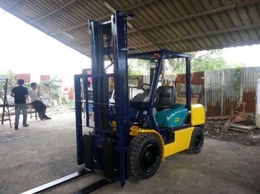 ขาย KOMATSU FD30T-12  ดีเซล เสา 4 เมตร รถเก่าญี่ปุ่น