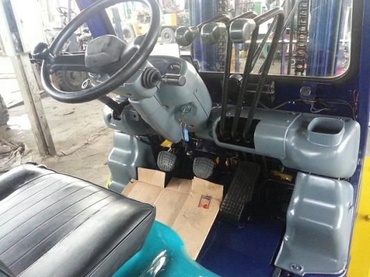 ขาย KOMATSU FD30T-12  ดีเซล เสา 4 เมตร รถเก่าญี่ปุ่น