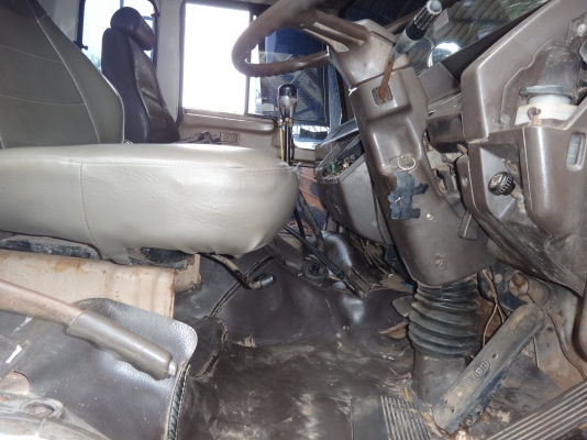 ขายด่วน  รถสิบล้อสองเพลาดัมพ์ MITSU   MA  สภาพพร้อมใช้งาน  เอกสารพร้อม