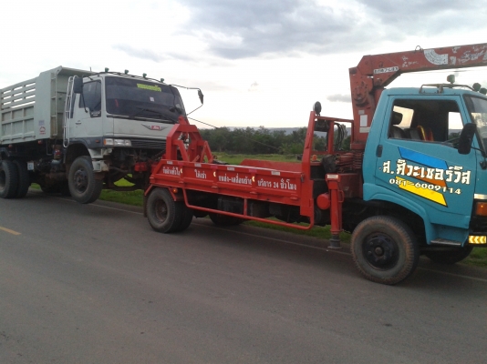 รถยกลากจูงพร้อมเครนยูนิค 3.50 รถยกลากจูงพร้อมเครนยูนิค 3.50