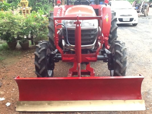 ยันร์ม่า EF453T 4 WD 2 เพลา พร้อมใบมีดหน้า ทำงาน 1043 ชั่วโมงพร้อมใช้งาน