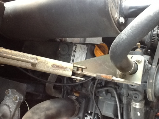 ยันร์ม่า EF453T 4 WD 2 เพลา พร้อมใบมีดหน้า ทำงาน 1043 ชั่วโมงพร้อมใช้งาน