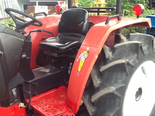 ยันร์ม่า EF453T 4 WD 2 เพลา พร้อมใบมีดหน้า ทำงาน 1043 ชั่วโมงพร้อมใช้งาน