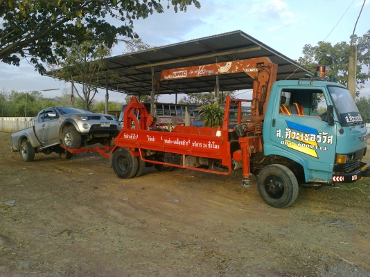 รถยกลากจูงพร้อมเครนยูนิค 3.50