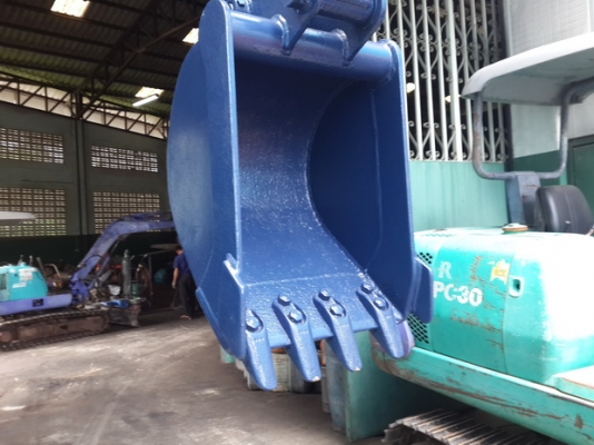 ขาย รถขุด KOMATSU รุ่น PC10-6- แทร็กยาง มือสองญี่ปุ่น