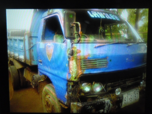 เก่าแต่สีขายถูกๆครับรถ 6 ล้อดั้ม ISUZU KS 110 แรงเครื่องดีเกียร์ดีทะเบีบยมีชุดโอนพร้อม