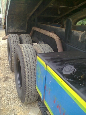 ขาย ISUZU FXZ23NFPF-R 240 แรงม้า นางฟ้าแท้ 12 ล้อ 2 เพลาดัมพ์ 1350000 บาท