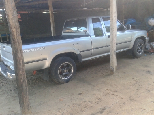 รถกระบะไมตีเอ็ก2500สวยเครื่องดีเอกสารทะเบียนพร้อมพวงมาลัยธรรมดาแม็กลายเนอร์แอร์เย็นโปร่งหน้าหลัง ปี่2539