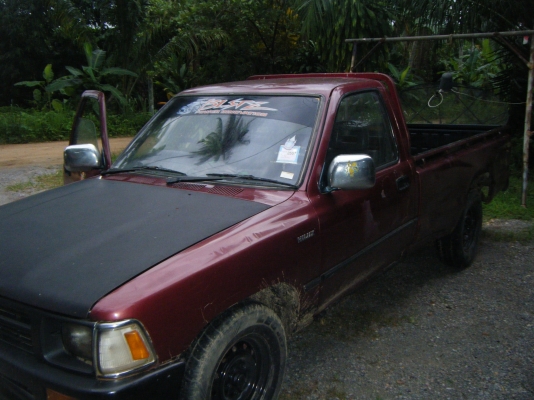 TOYATA HILUX  MIGHT.X