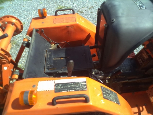 ขายรถไถ HINOMOTO 14.5 แรง 4x4WD พร้อมโรตารี่ เก่านอกไม่เคยใช้งานในไทย พร้อมใช้ครับ