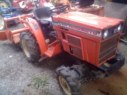 ขายรถไถ HINOMOTO 14.5 แรง 4x4WD พร้อมโรตารี่ เก่านอกไม่เคยใช้งานในไทย พร้อมใช้ครับ