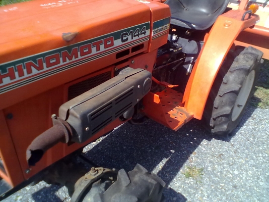 ขายรถไถ HINOMOTO 14.5 แรง 4x4WD พร้อมโรตารี่ เก่านอกไม่เคยใช้งานในไทย พร้อมใช้ครับ
