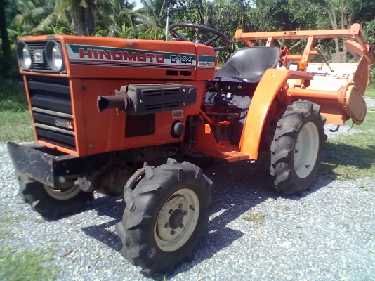 ขายรถไถ HINOMOTO 14.5 แรง 4x4WD พร้อมโรตารี่ เก่านอกไม่เคยใช้งานในไทย พร้อมใช้ครับ