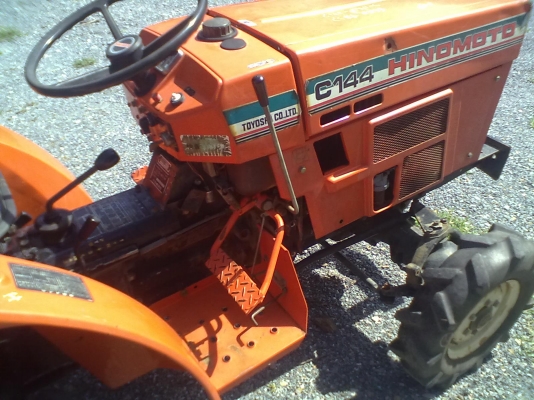 ขายรถไถ HINOMOTO 14.5 แรง 4x4WD พร้อมโรตารี่ เก่านอกไม่เคยใช้งานในไทย พร้อมใช้ครับ