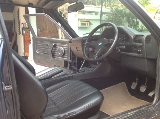 BMW E30 318i Coupe MT BMW E30 318i Coupe MT