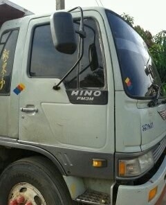 HINO FM 3M - 240 HP M10C ปี 39 รถพ่วงแม่+ลูก กระบะดั๊มพ์เหล็ก 12 ตันสภาพสวยทั้งแม่ทั้งลูก ลูก 2 เพลาดั๊มพ์ความยาว 6.20 เมตรพร้อมบรรทุกได้เลย เครื่องแน่นแรงดี ภายในเก๋งคอนโซลสวยครบ แอร์เย็น พวงมาลัยเพาเวอร์ ระบบเบรคทริ๊ปฟี้ ช่วงล่างคัชซีสวยทั้งแม่ลูก ยางสภ