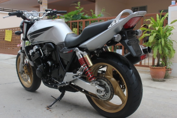 ขาย HONDA CB400 VTEC3 ปี2005 อินวอยล์พร้อมสรรพสามิตแท้ๆ สีเดิม