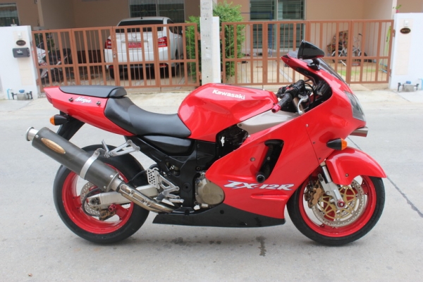 ขาย KAWASAKI ZX12r ปี2001 หัวฉีด อินวอยล์แท้ๆ สภาพสวยมาก ไม่ชนไม่ล้ม