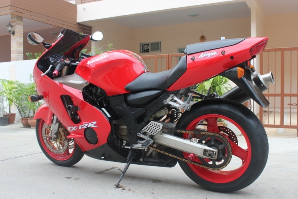 ขาย KAWASAKI ZX12r ปี2001 หัวฉีด อินวอยล์แท้ๆ สภาพสวยมาก ไม่ชนไม่ล้ม