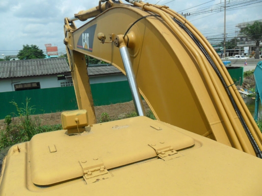 Catterpillar 320 V2 เก็บงานใหม่ ไฟฟ้าครบ เอกสารมี ช่วงล่างสมบูรณ์ ใบ 60 เซ็น/80เซ็น