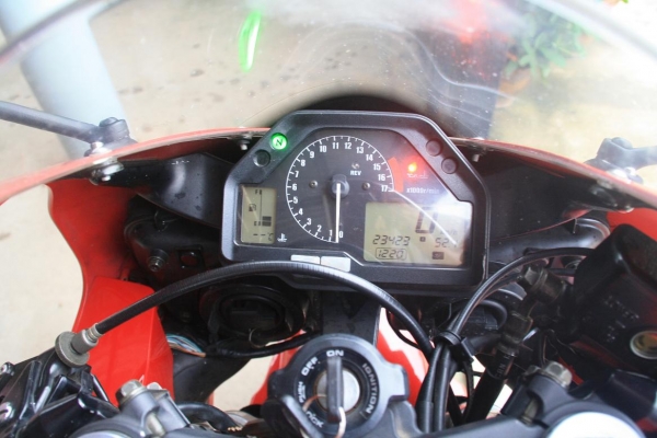 ขาย CBR  600 ปี 2004   สเปค USA สรรพสามิตแท้ ขับกลับได้เลย 146000