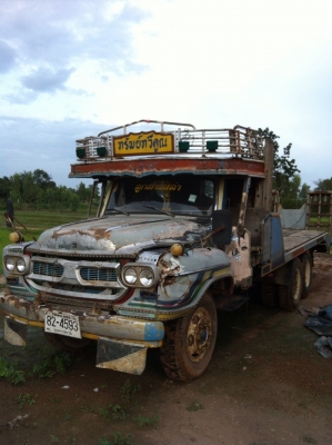 ขายสิบล้อหน้ายาวขึ้นรถเกียว