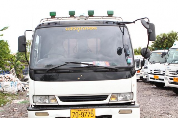 ขายรถบรรทุก6ล้อติดเครน !รถออกห้างแท้!