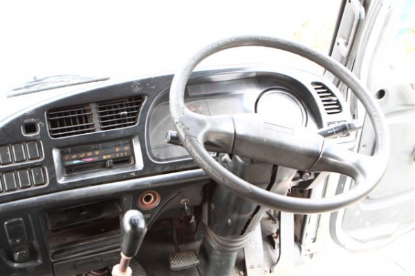 ขายรถบรรทุก6ล้อติดเครน !รถออกห้างแท้!