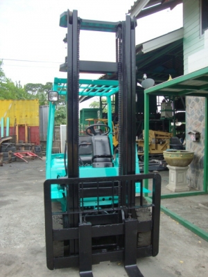 ขายรถโฟล์คลิฟท์ MITSUBISHI FD25 (สภาพดี พร้อมใช้งาน รับประกัน) เครื่องยนต์ดีเซล เกียร์ออโตเมติค เสาสูง 4 เมตร งา 1,070 มม. ยางตัน 4 ล้อ สนใจมาดูรถได้ ขายรถโฟล์คลิฟท์ MITSUBISHI FD25 (สภาพดี พร้อมใช้งาน รับประกัน) เครื่องยนต์ดีเซล เกียร์ออโตเมติค เสาสูง 4 เมตร งา 1,070 มม. ยางตัน 4 ล้อ สนใจมาดูรถได้