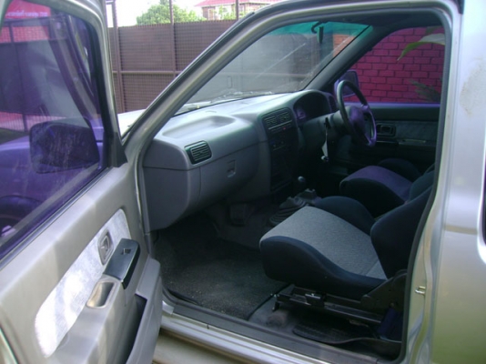 NISSAN FRONTIER CAB 4 WD เครื่อง 2.4โร