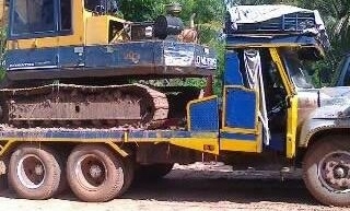 ISUZU TX 170 HP 6BF1 รถหัวยาวหางปลาสิบล้อเพลาเดียว ชุดเพลาท้ายขนาดใหญ่ของมิตซูบิชิ FUSO ใช้ลาก PC-120 ได้เลยครับ เครื่องแห้งแรงดี ภายในเก๋งคอนโซลครบ พวงมาลัยเพาเวอร์ ยางสภาพดี 70\% พร้อมบรรทุกได้เลย เอกสารเล่มทะเบียนครบพร้อม ราคาต่อรองได้ครับ