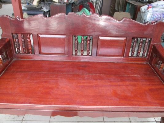 ไม้มะค่า  หนาหนัก  สวยงาม  มีสง่า   น่านั่ง   น่านอน  มีระดับ