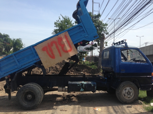 ขาย 6ล้อดั้ม3ตัน npr 115