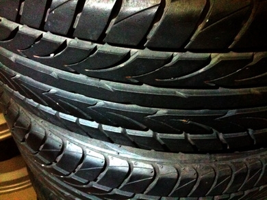ยาง Maxxis ขนาด 165-55-14 สภาพดอกหนา ยาง Maxxis ขนาด 165-55-14 สภาพดอกหนา