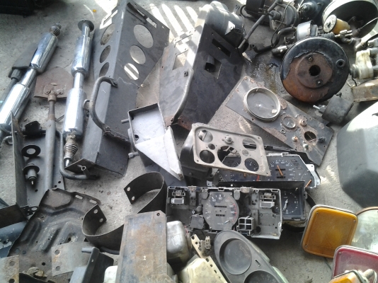 ขายอะไหล่เก่าทุกอย่าง อยากได้อะไร โทรถามได้เลยครับ