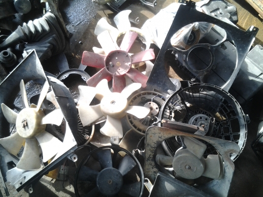 ขายอะไหล่เก่าทุกอย่าง อยากได้อะไร โทรถามได้เลยครับ