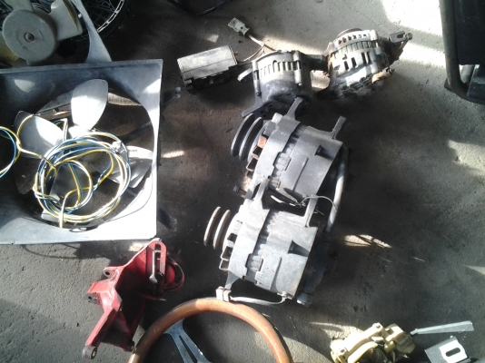 ขายอะไหล่เก่าทุกอย่าง อยากได้อะไร โทรถามได้เลยครับ