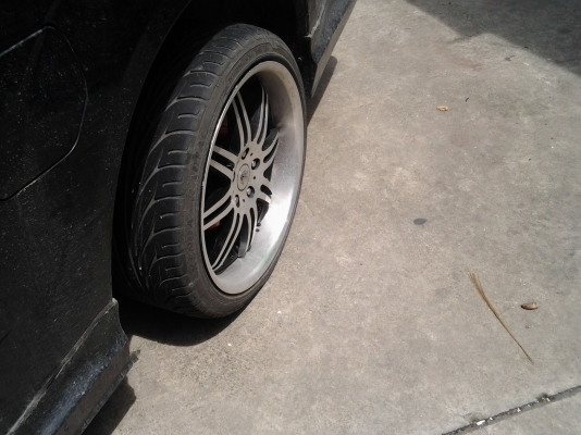 ขายแม็กซ์พร้อมยางขอบ19นิ้ว ยาง235/45/19 ปี4310 สภาพดีครับ   1 ชุด