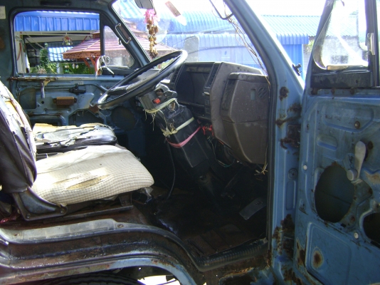 ขายรถ 6ล้อ NPR 115 แรง รถห้างแท้ เครื่องดี คัชชีต้องไปเก็บบ้าง หัวรอบนอกบางเดิม ขายตัดไปเลยครับ สภาพตามรูปเลย