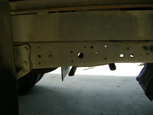 ขายรถ 6ล้อ NPR 115 แรง รถห้างแท้ เครื่องดี คัชชีต้องไปเก็บบ้าง หัวรอบนอกบางเดิม ขายตัดไปเลยครับ สภาพตามรูปเลย